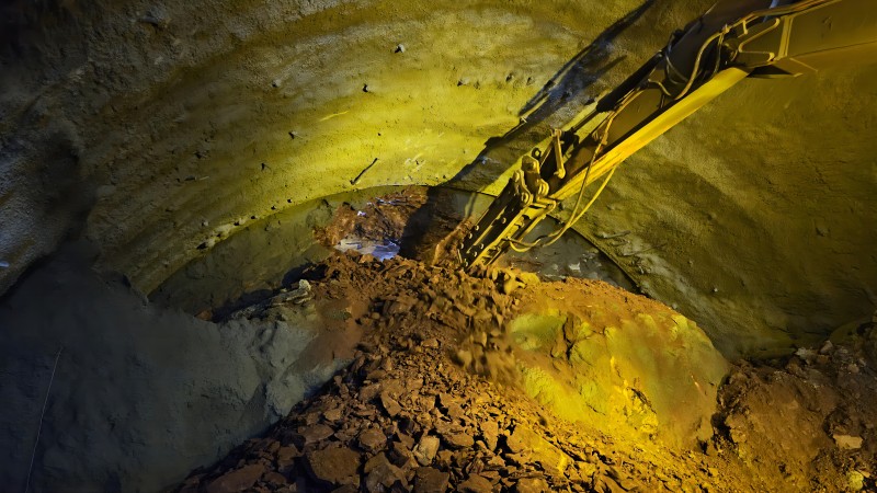 上峒路四分部那麗隧道雙洞順利貫通